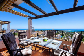 Hillside flat with pool in Calahonda by Costarentals - Ref 135